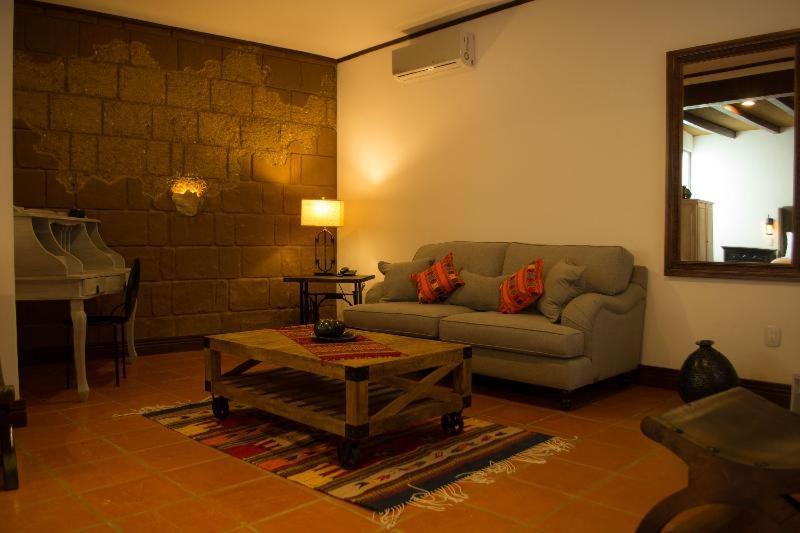 Casa De Adobe Gallery & Luxury Boutique Oaxaca Værelse billede